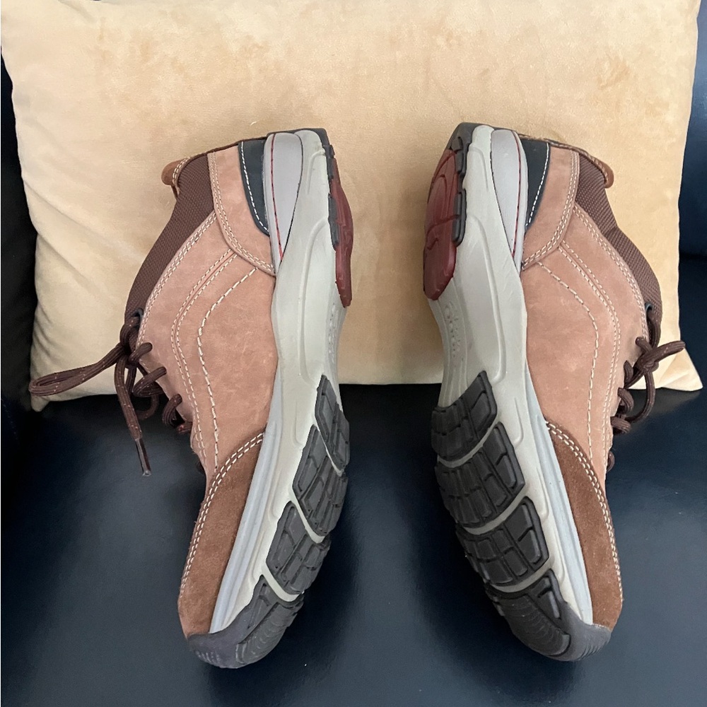 BRAND NEW Clark’s Active Air Vent Shoes - Unisex - Picture 3 of 6